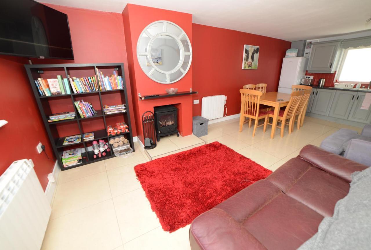 Villa Notting Hill West In The Heart Of Westport Town Extérieur photo