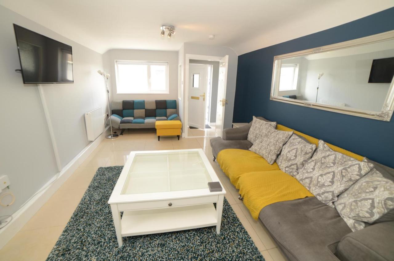 Villa Notting Hill West In The Heart Of Westport Town Extérieur photo
